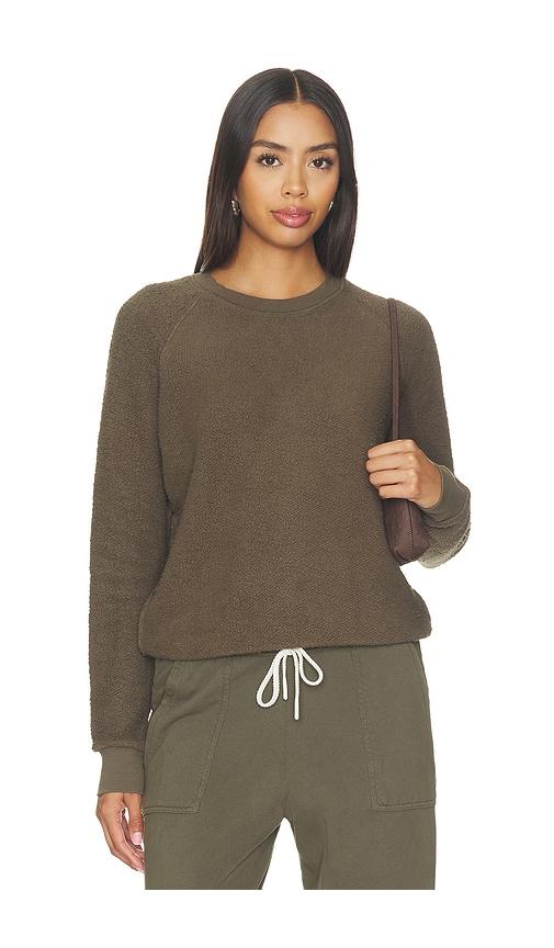 perfectwhitetee ziggy inside out fleece long sleeve shrunken crewneck sweatshirt in olive. - size m (also in s)