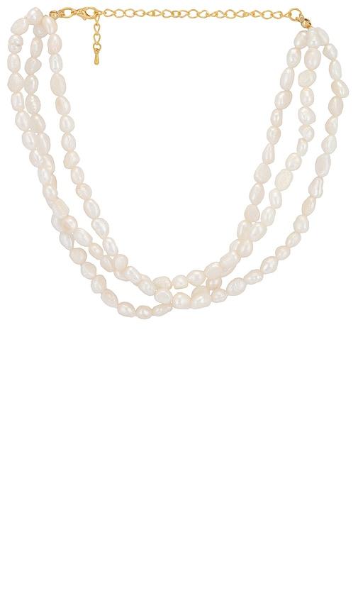 petit moments bloom necklace in ivory.