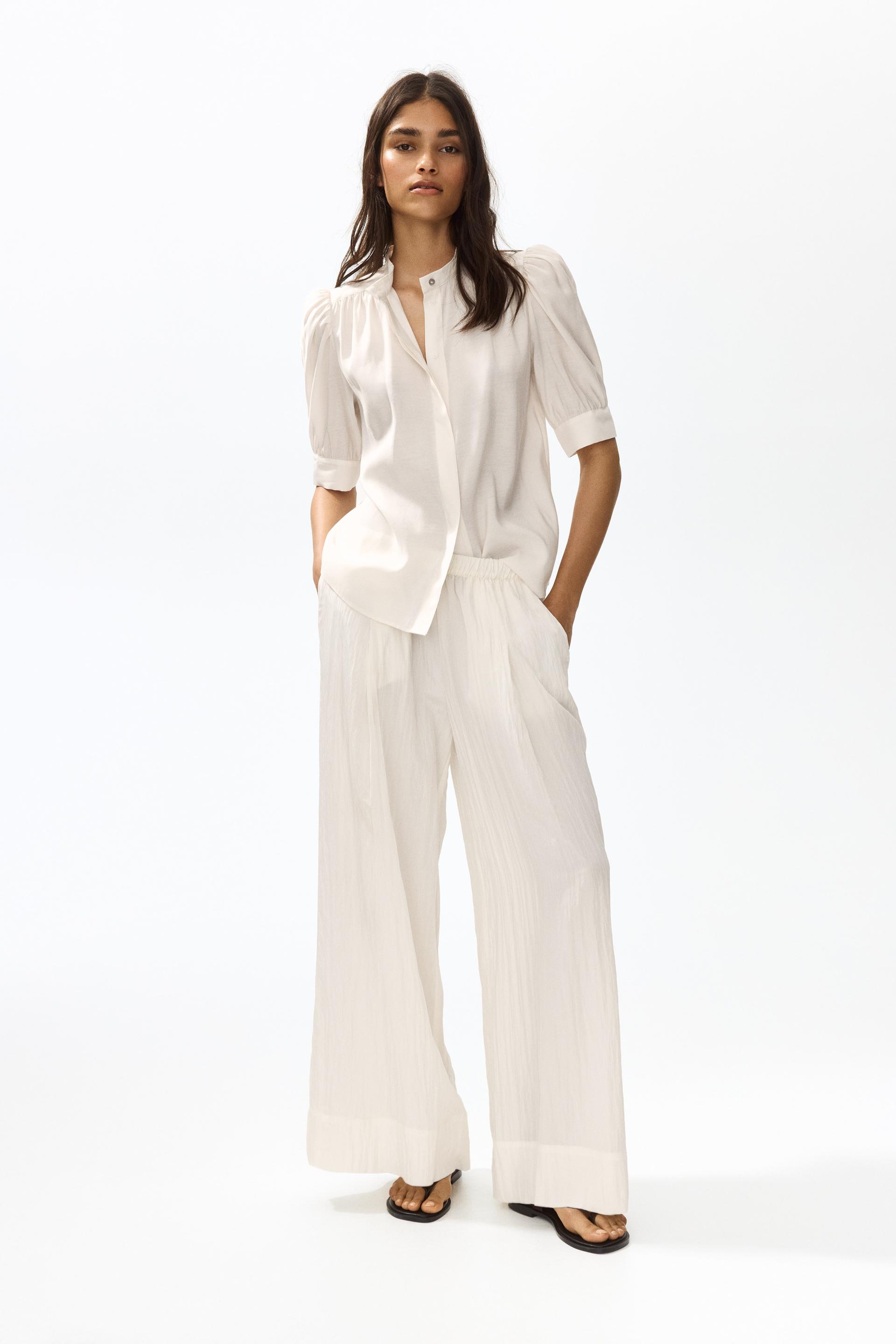 puff-sleeved blouse