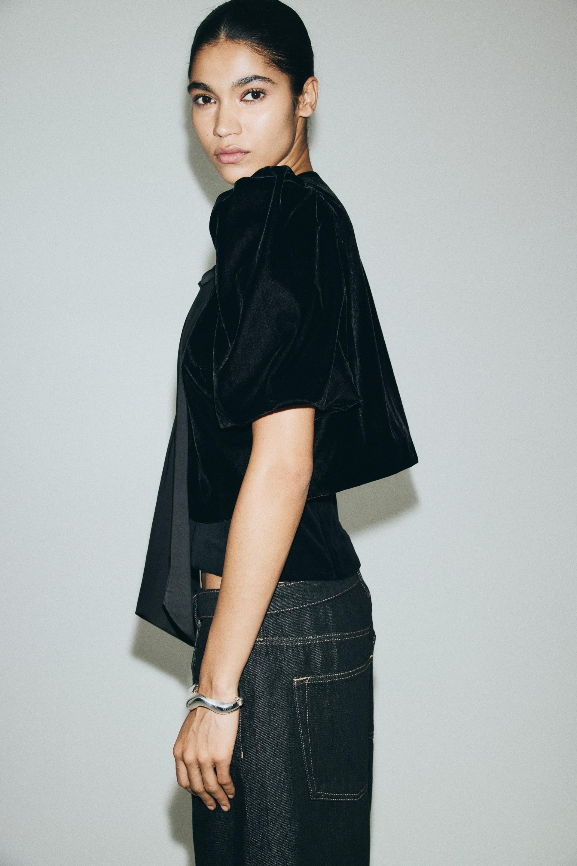 puff-sleeved top
