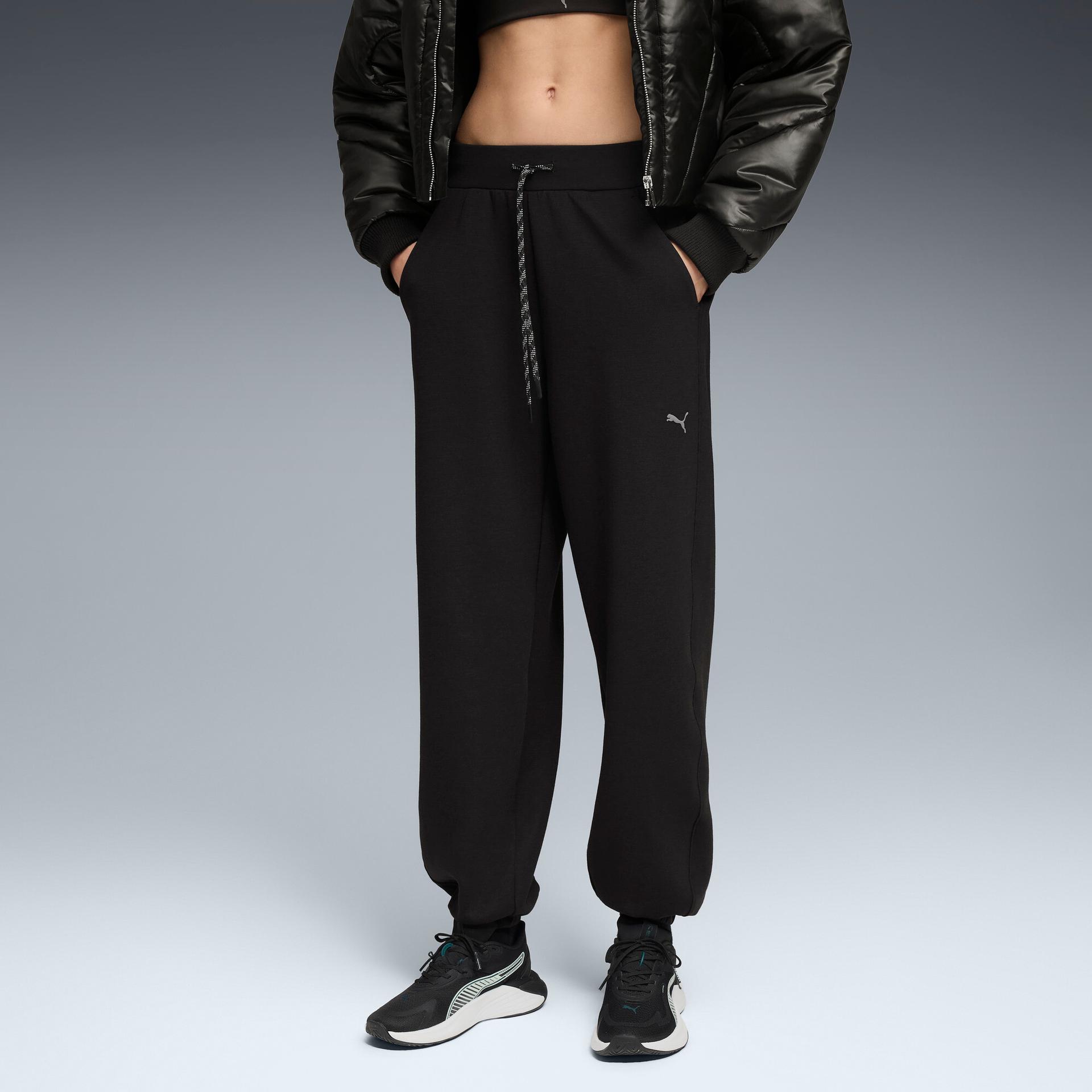 puma cloudspun ultra soft women's training joggers pant in black, size l