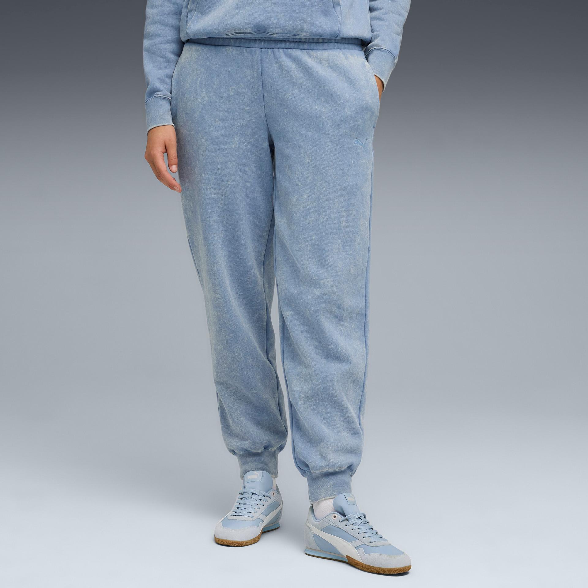 puma elevated essentials acid wash women's fleece sweatpants in blue, size l