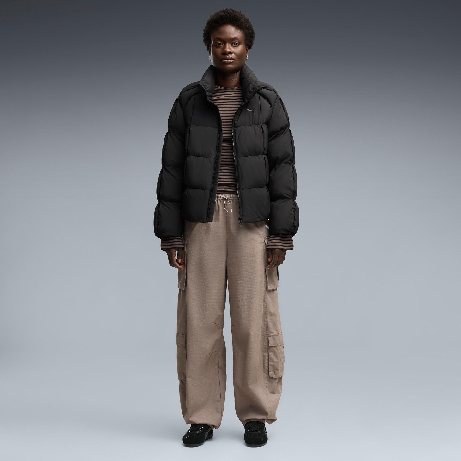 puma essentials women's relaxed cargo pants in beige, size m