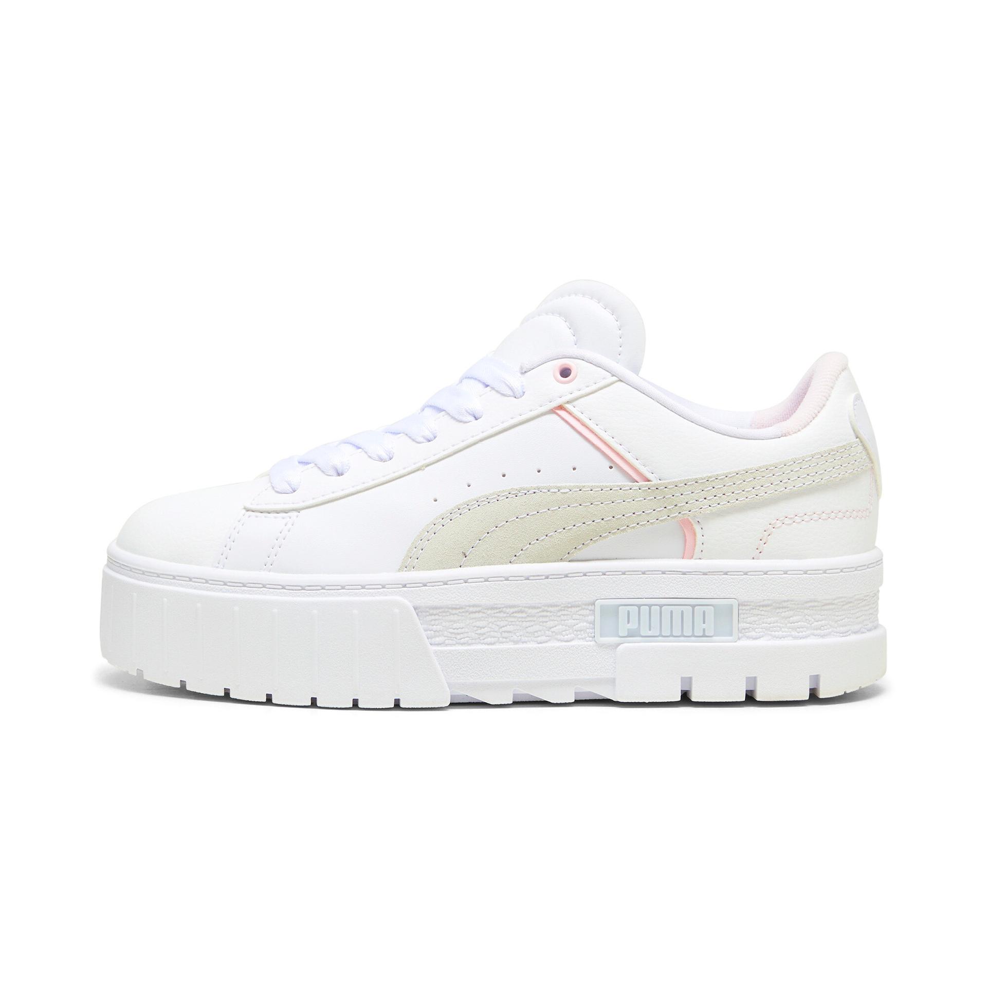 puma mayze queen of hearts women's sneakers in white, size 6