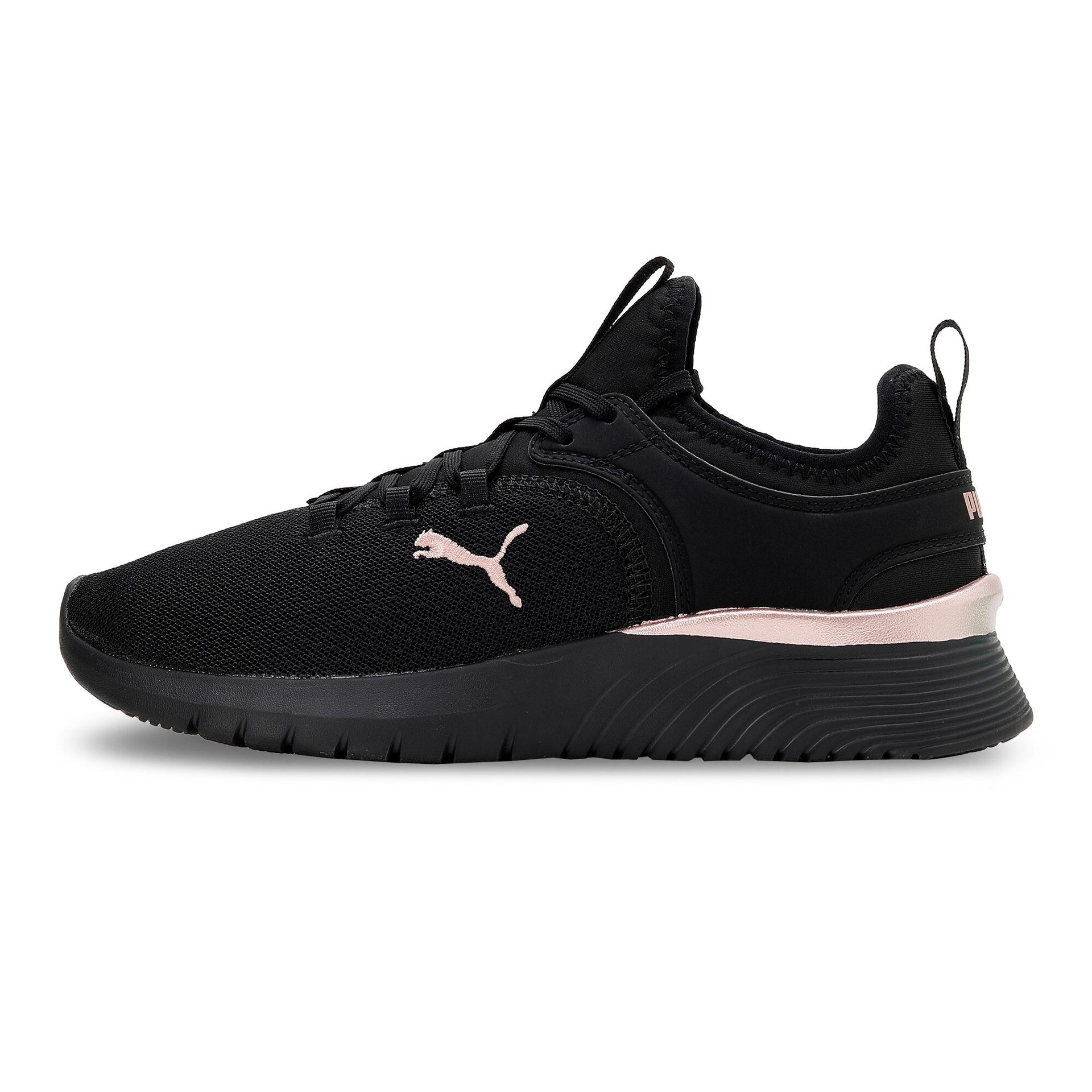 puma starla women's training shoes in black, size 6.5