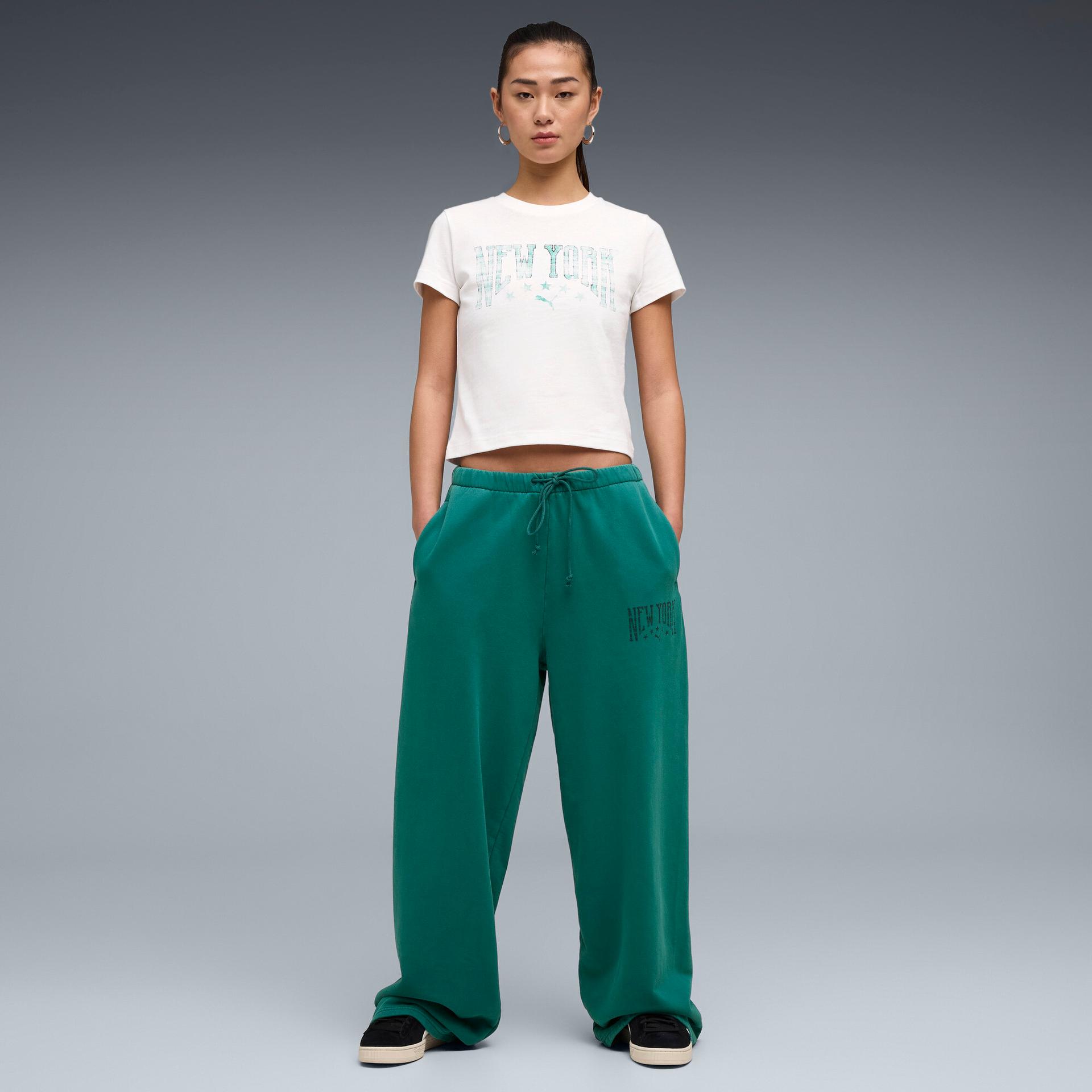 puma wardrobe essentials nyc women's sweatpants in green, size s