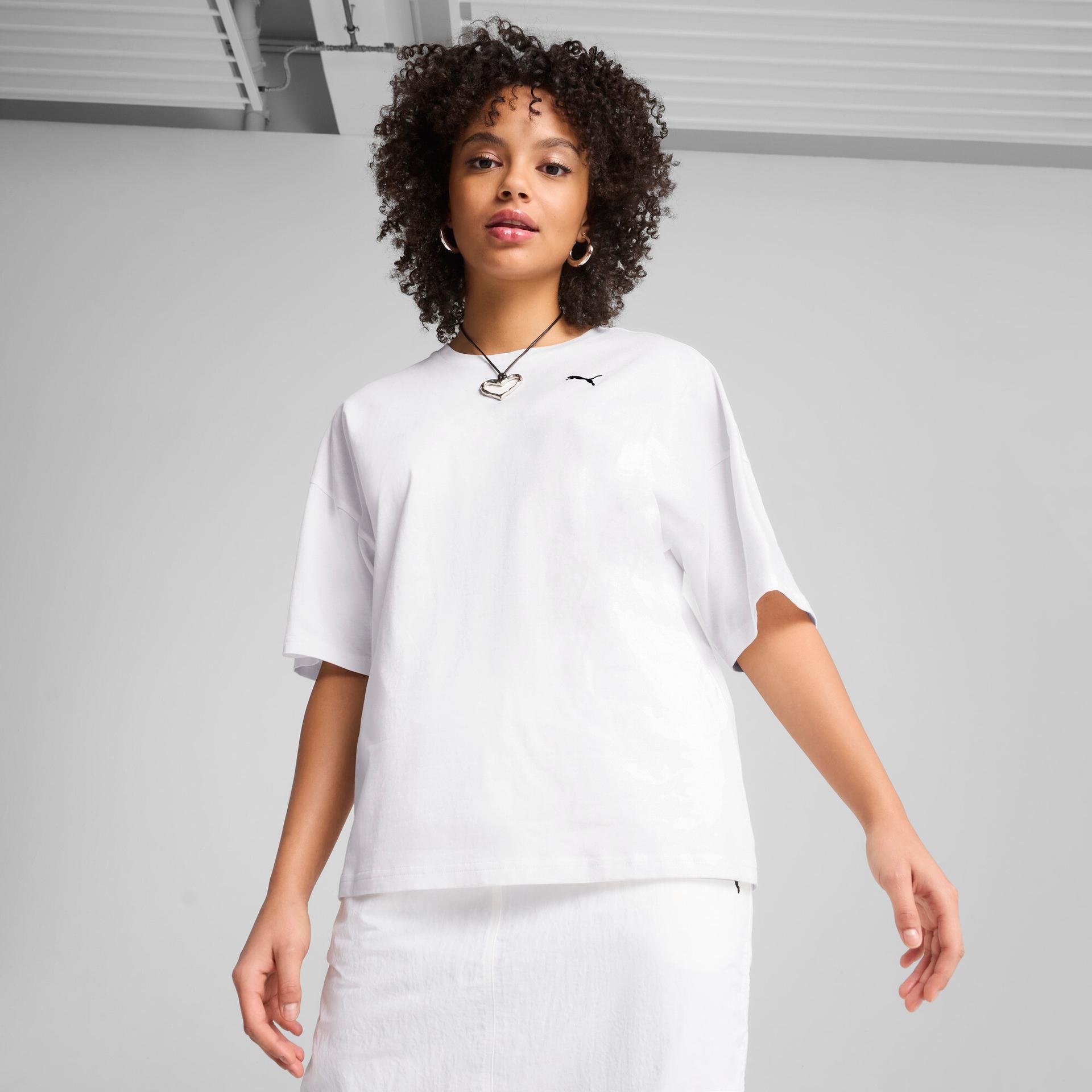 puma wardrobe essentials women's oversized t-shirt in white, size xs
