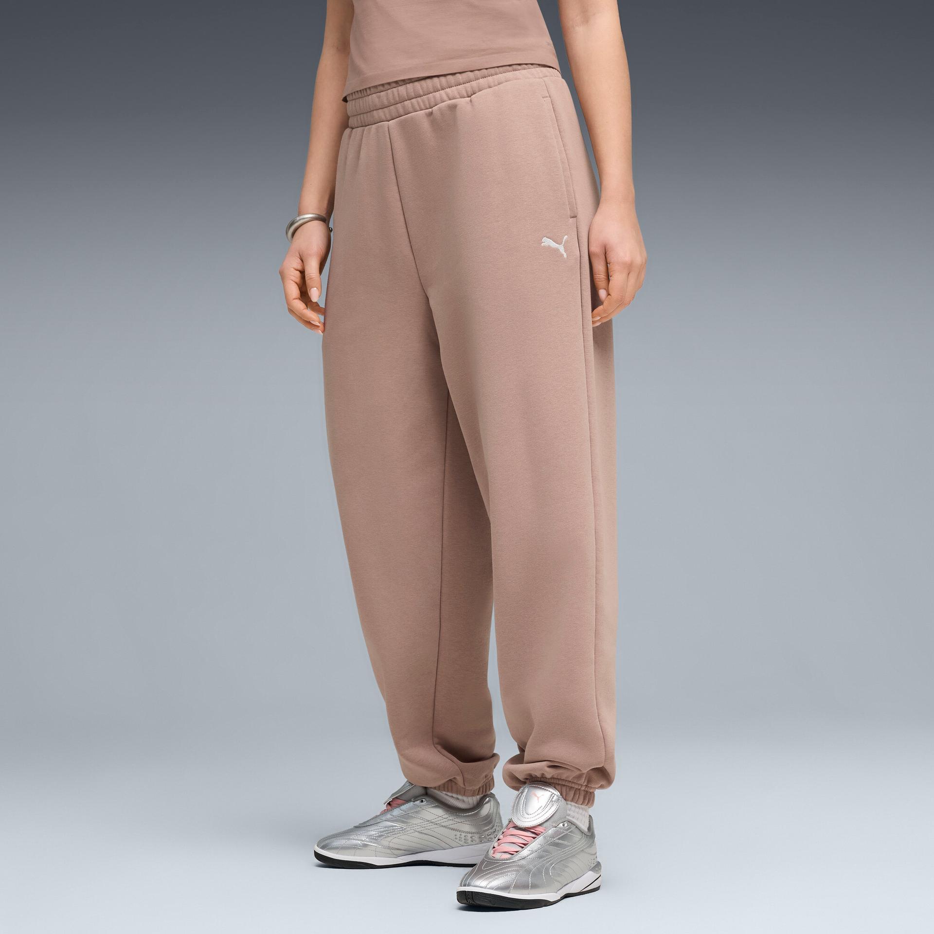 puma wardrobe essentials women's relaxed sweatpants in beige, size m