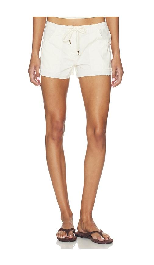 re/done laguna shorts in cream. - size 23 (also in 24, 25, 26, 27, 28, 30, 31, 32)