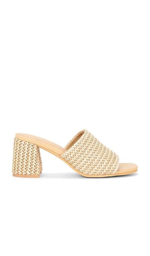 seychelles adapt 3 sandal in neutral. - size 10 (also in 8, 8.5, 9, 9.5)