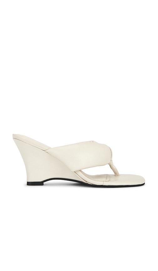 seychelles wishing well sandal in white. - size 10 (also in 6, 6.5, 7, 7.5, 8, 8.5, 9)