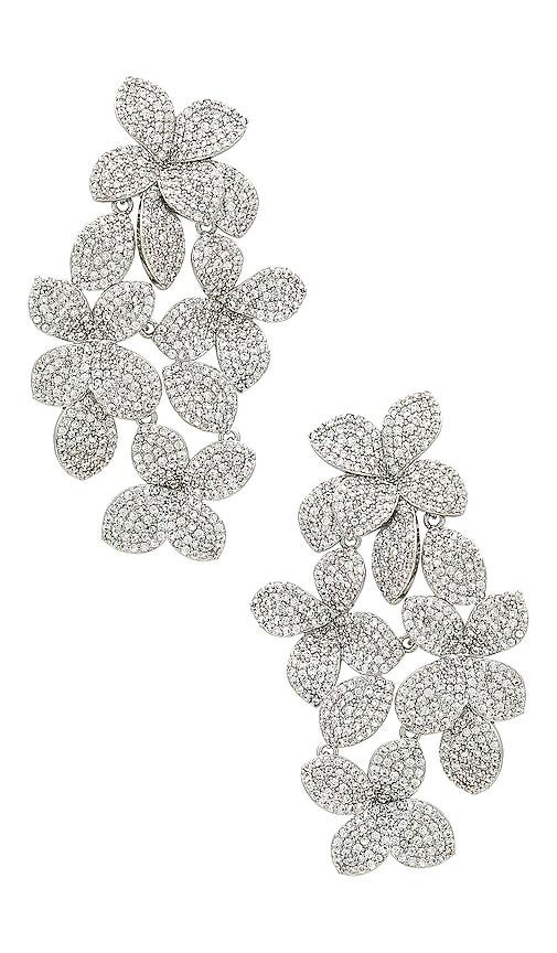 shashi alyssa drop earrings in metallic silver.