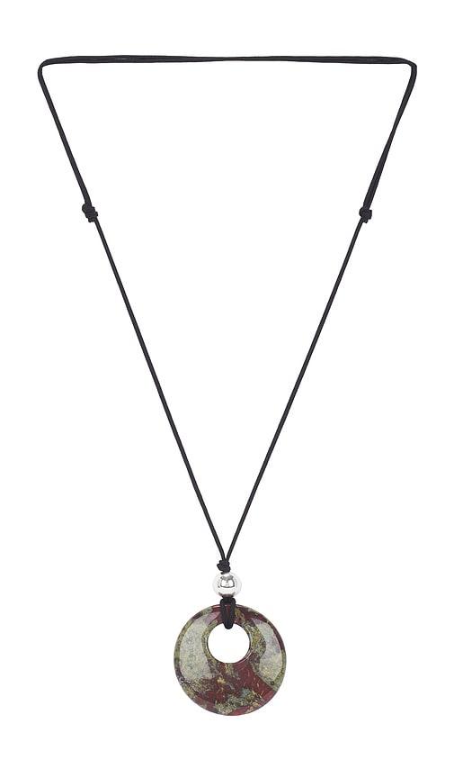 shashi aube pendant necklce in green,red.