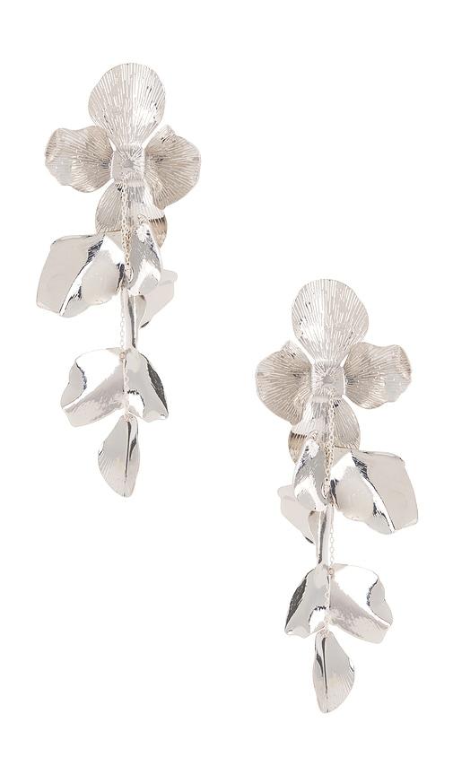 shashi ruellia large earring in metallic silver.