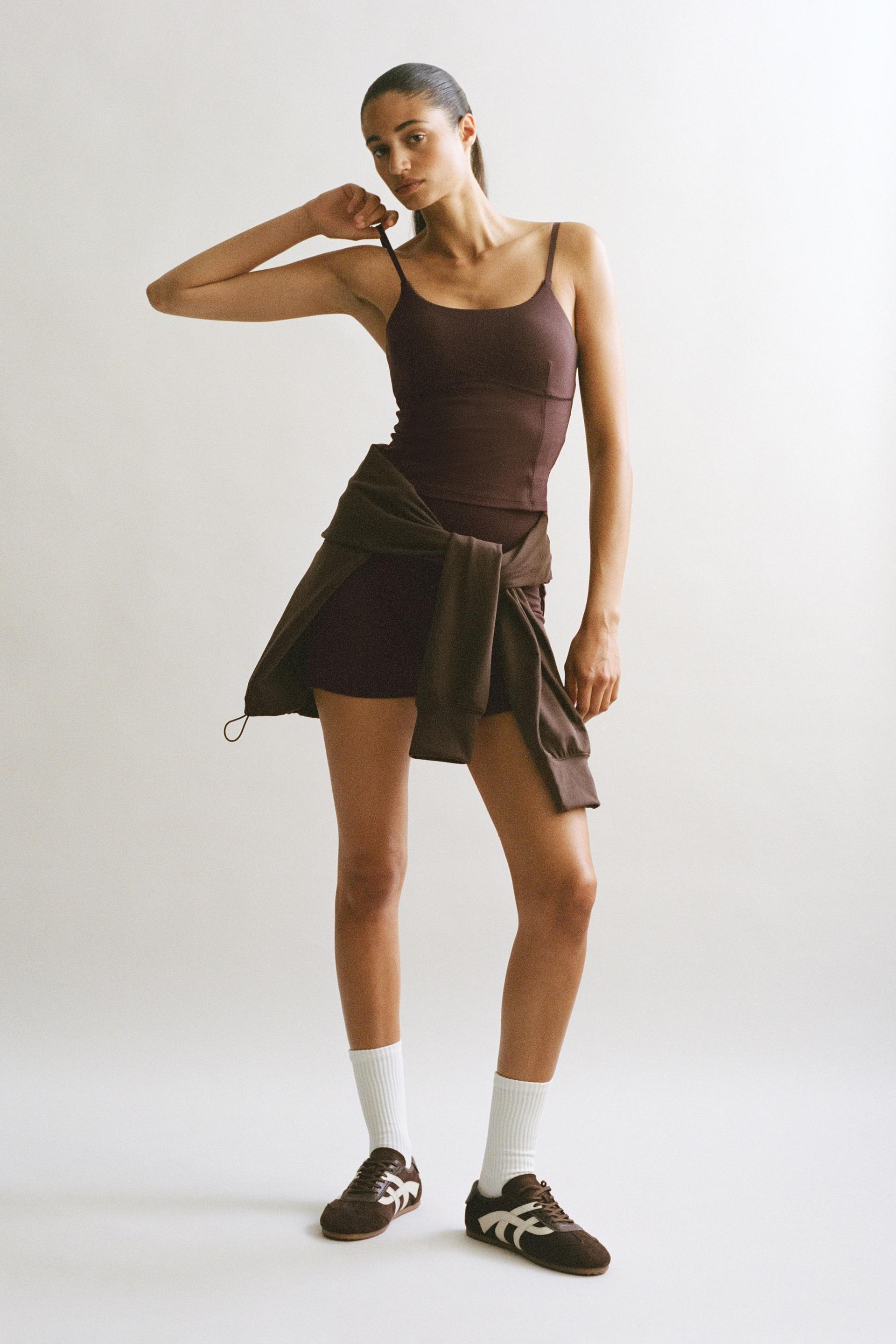 shelf-bra sports tank top with softmove™