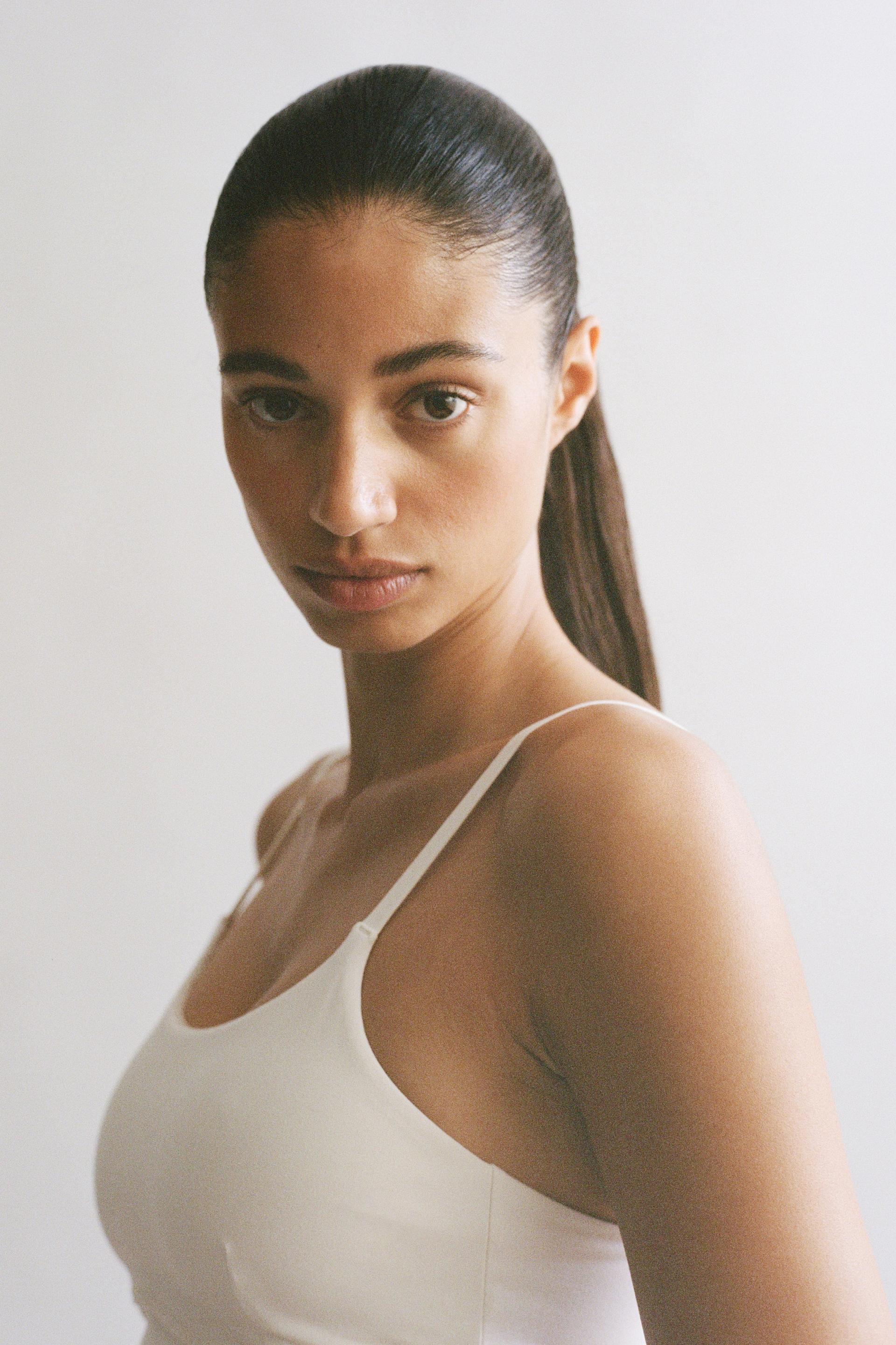 shelf-bra sports tank top with softmove™