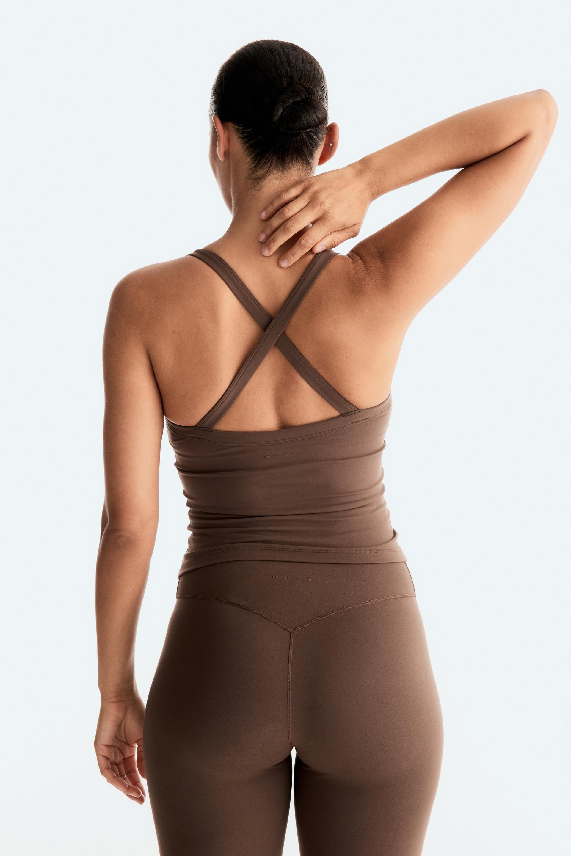 shelf-bra sports top with softmove™