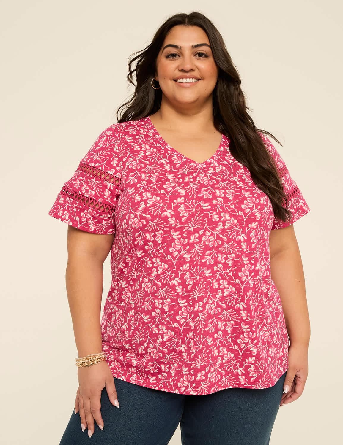 short-sleeve v-neck crochet tee