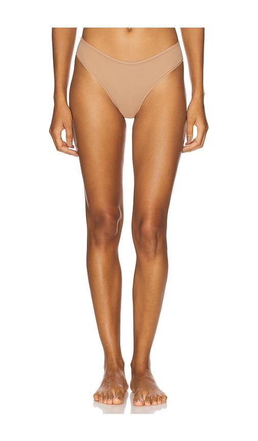 skims fits everybody thong in beige. - size m (also in xs)