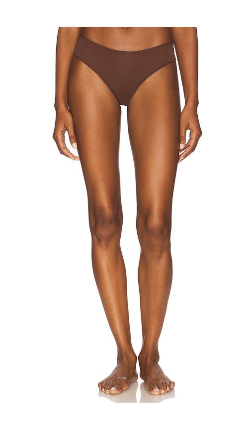 skims fits everybody thong in chocolate. - size l (also in xxs, xs, m, xl, xxl)