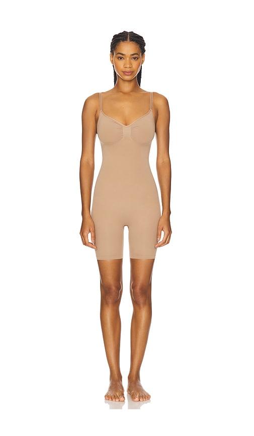 skims seamless sculpt mid thigh bodysuit in beige. - size l (also in xxs, xs, s, m)