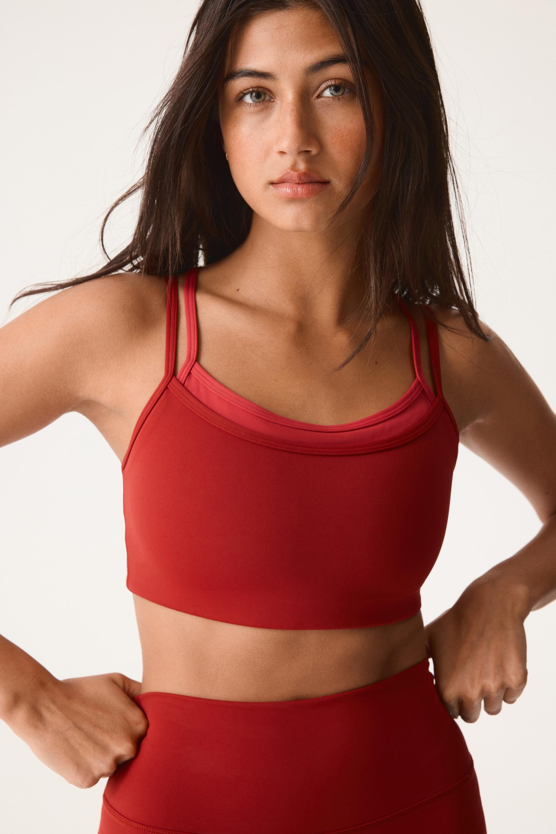 sports bra with sculptmove™