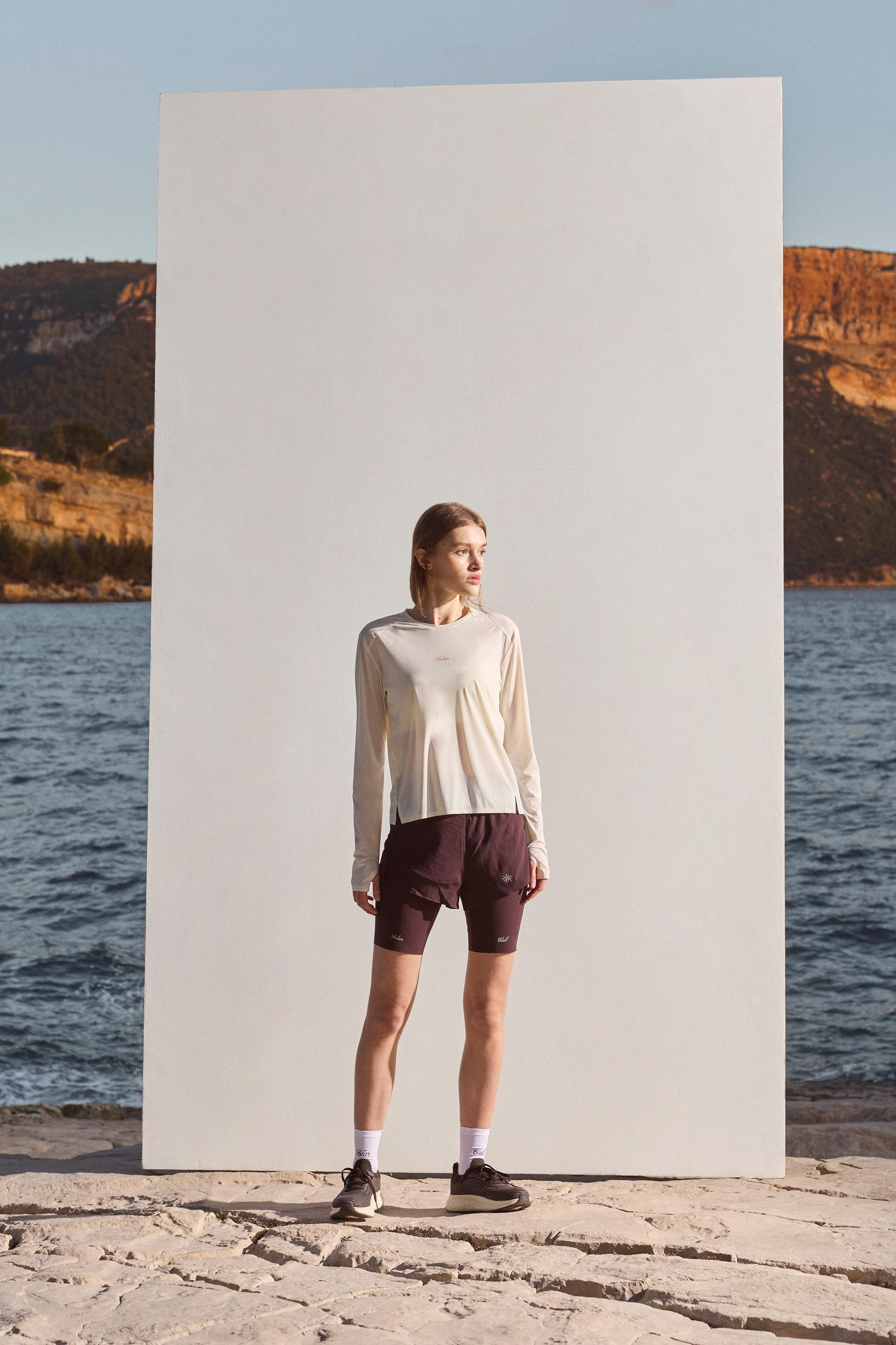 sports top with coolmove™