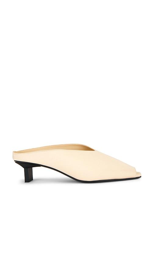 st. agni linea heel in beige. - size 37 (also in 38)