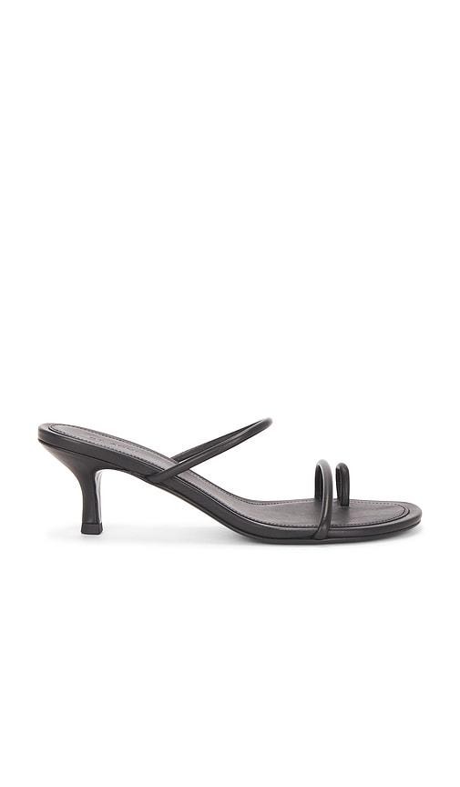 st. agni minimal strap heel in black. - size 36 (also in 37, 38)