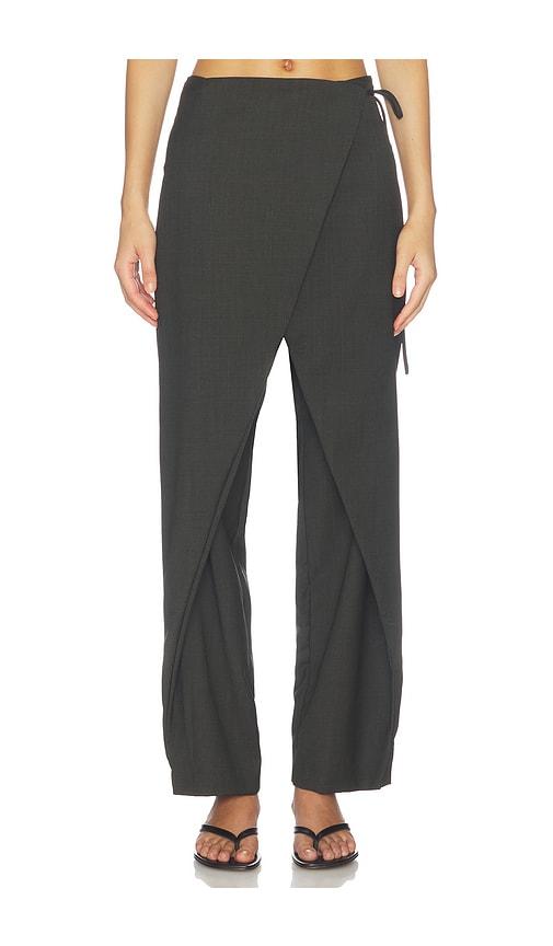 st. agni wrap rouleau pants in grey. - size m (also in s)