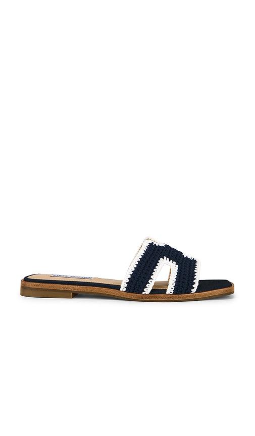 steve madden hadyn sandal in navy. - size 6 (also in 7.5)