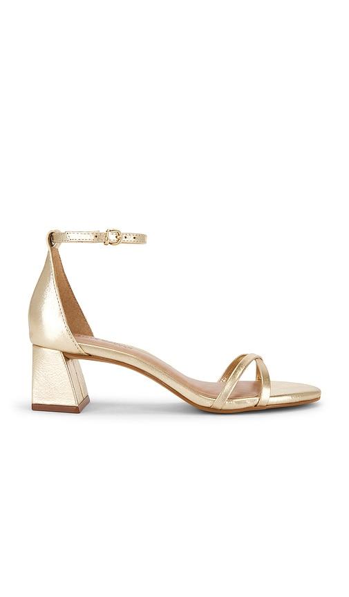steve madden rae sandal in metallic gold. - size 10 (also in 6, 8, 8.5, 9.5, 11)