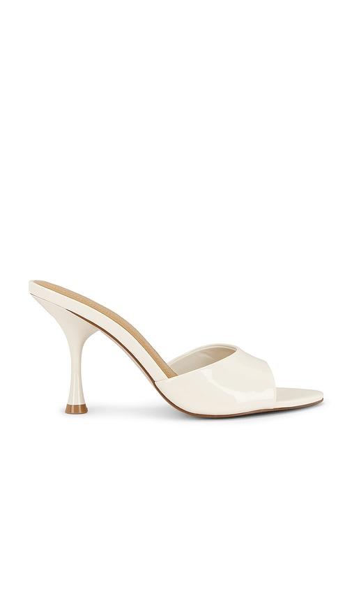 steve madden santi sandal in beige. - size 10 (also in 6, 6.5, 8, 8.5, 9, 9.5, 11)