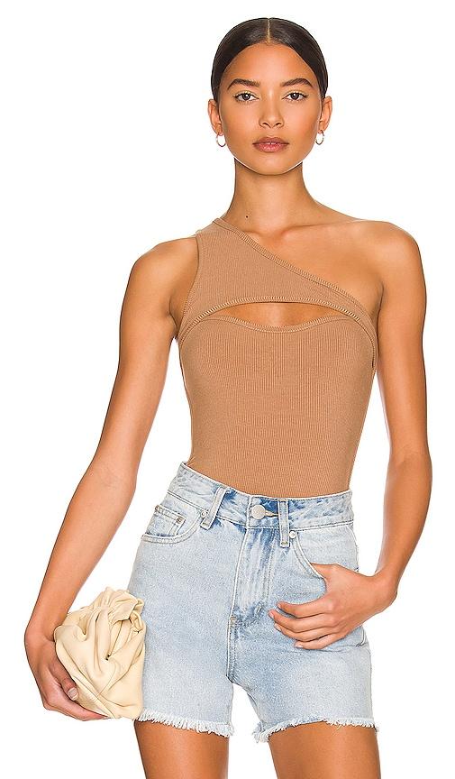 superdown sadra one shoulder bodysuit in tan. - size s (also in xl)