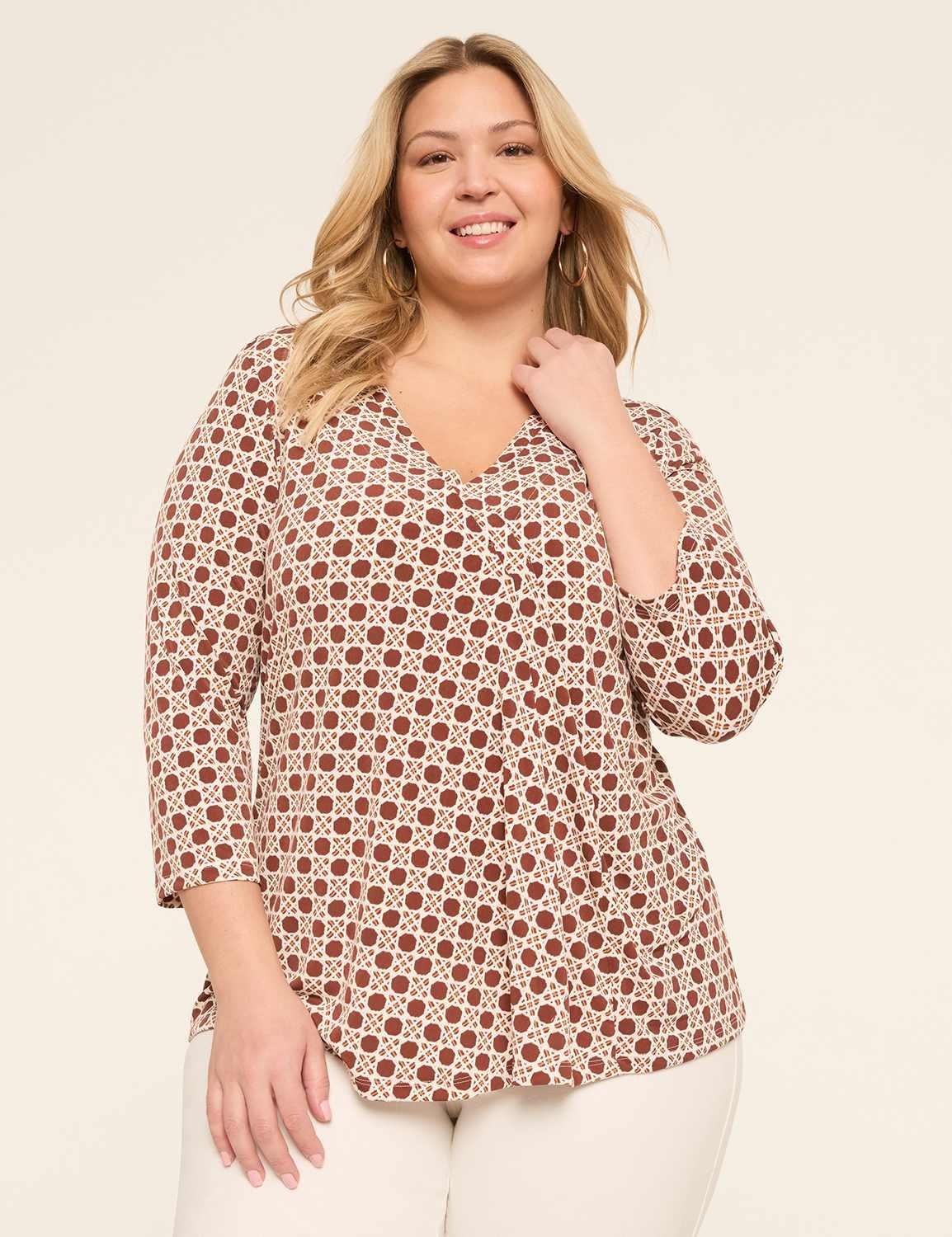 swing 3/4-sleeve pleat-front top
