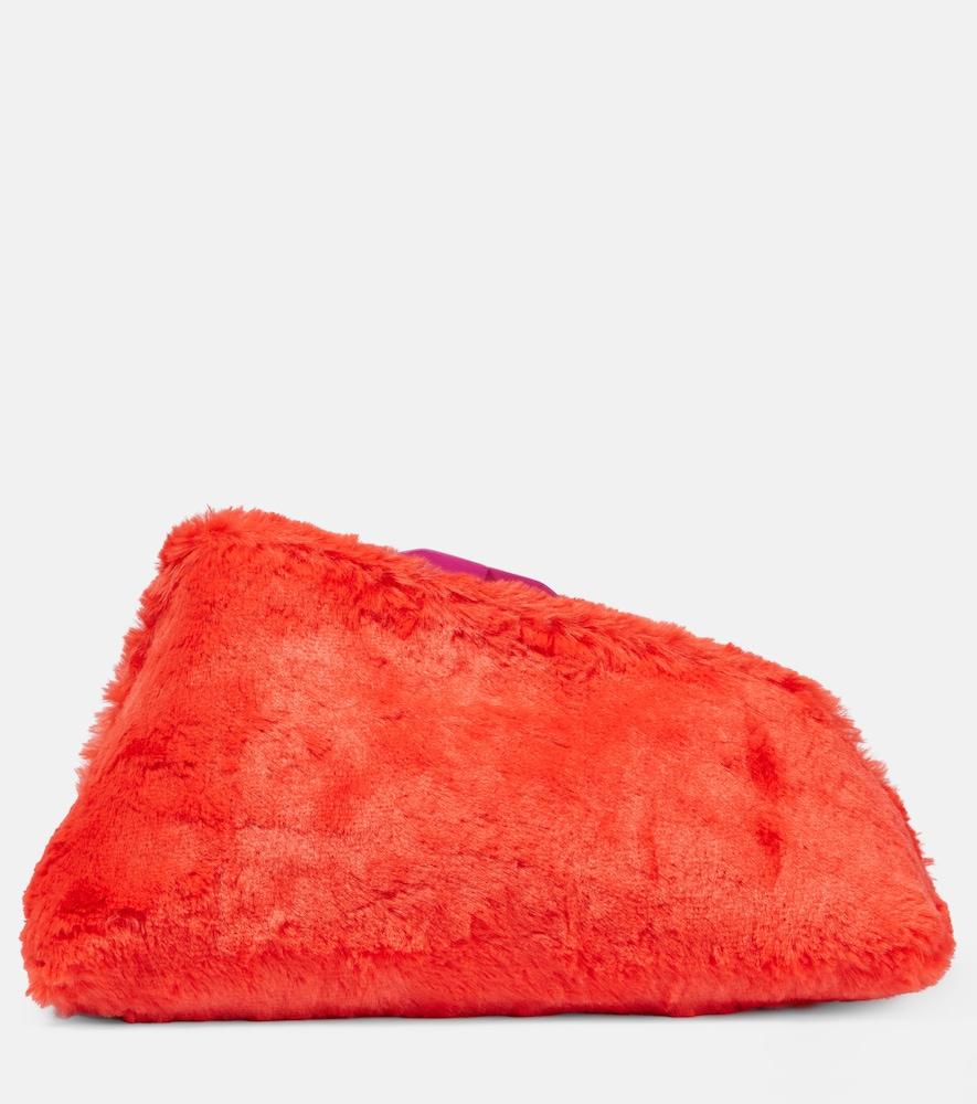 the attico 8.30 pm clutch