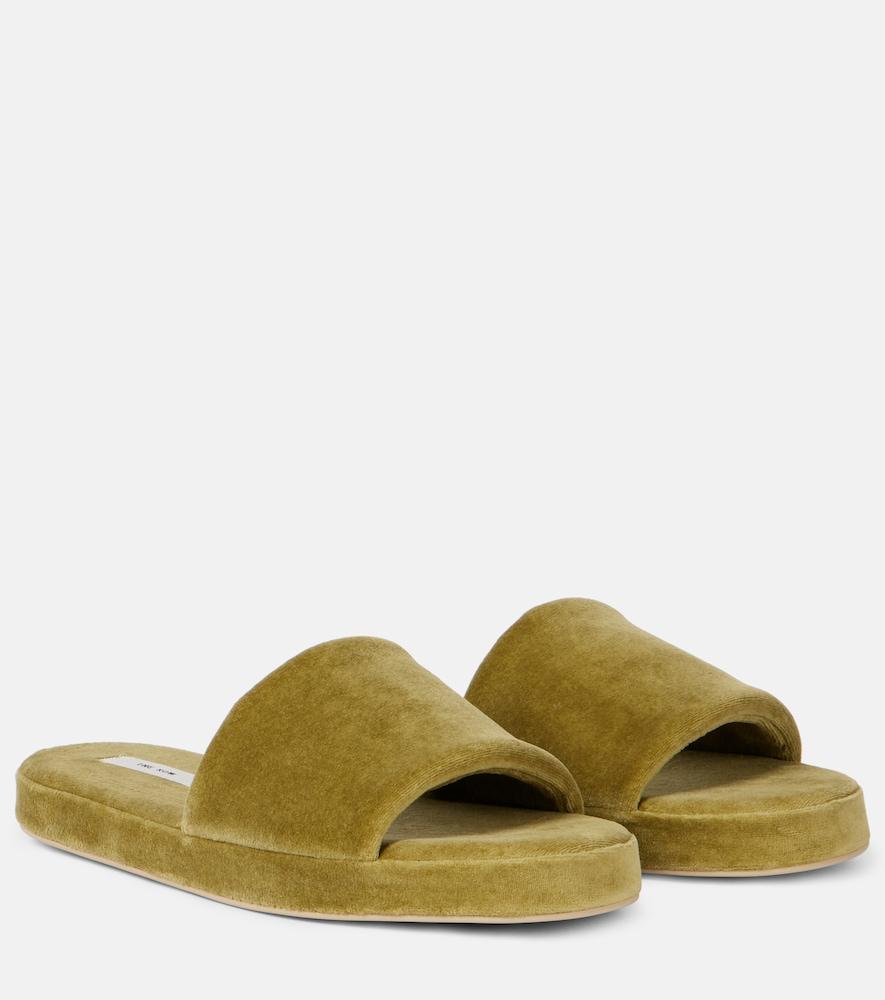 the row pillow slides
