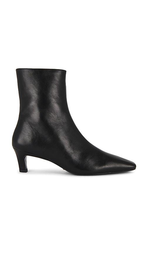 tony bianco estelle boot in black. - size 6 (also in 8)