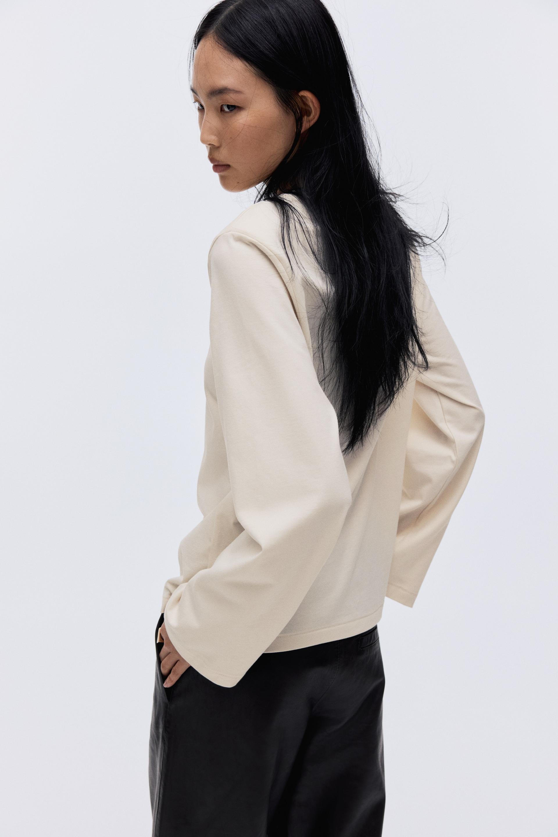 top with shoulder pads