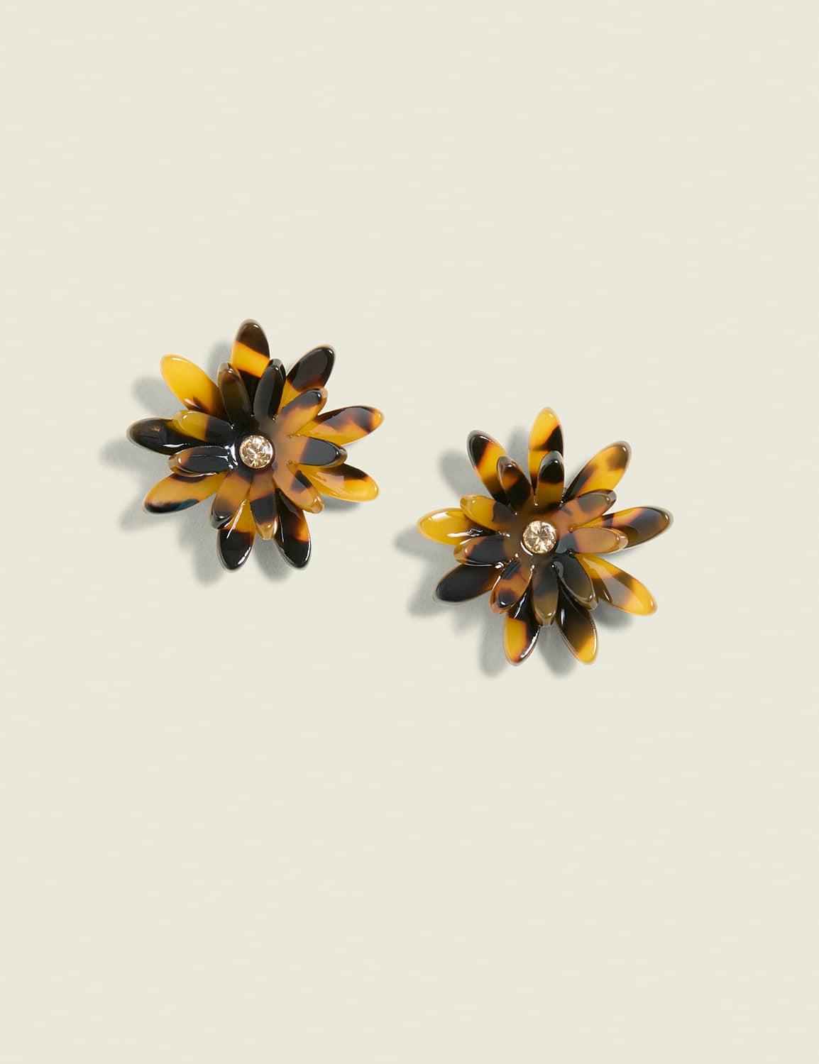 tortoiseshell print flower stud earrings