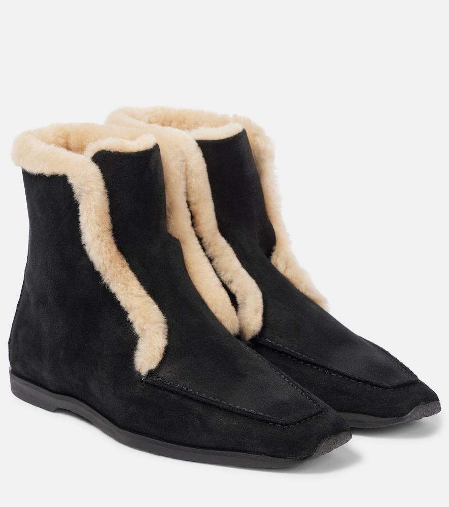 toteme shearling-lined leather ankle boots