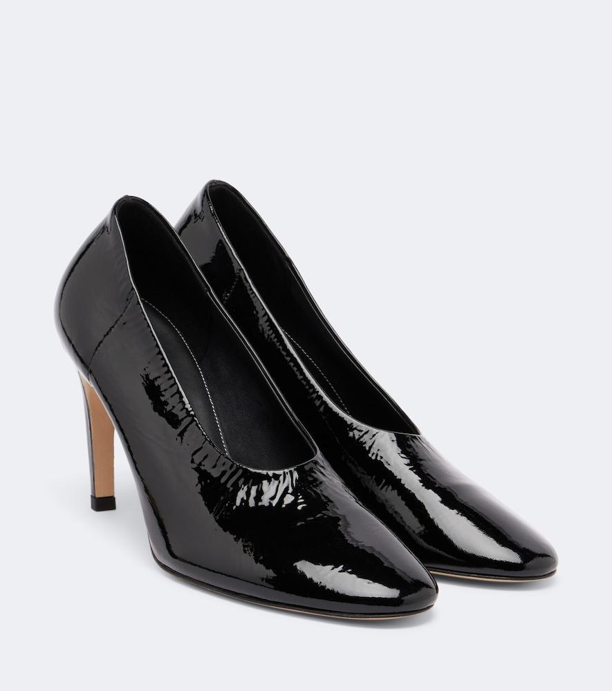 toteme slip patent leather pumps