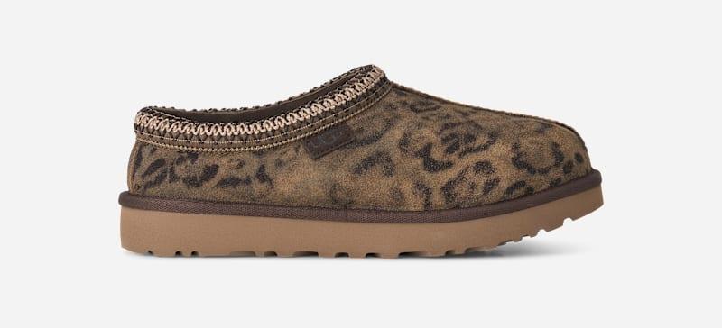 ugg® women's tasman spotted sheepskin slippers in chestnut, size 9