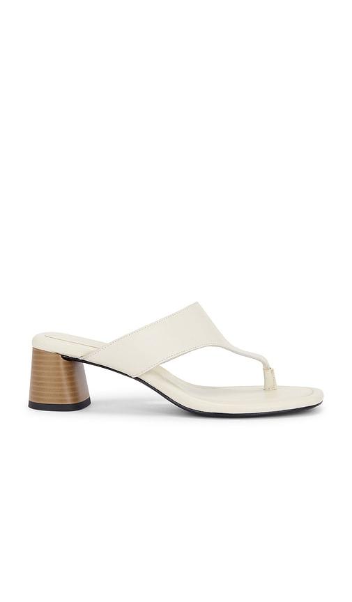 vagabond shoemakers evie sandal in cream. - size 39 (also in 41)