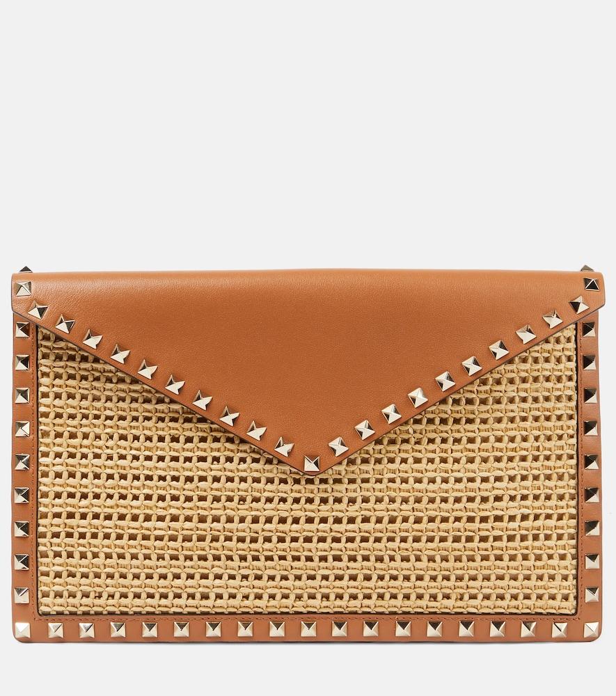 valentino garavani rockstud large leather-trimmed raffia clutch
