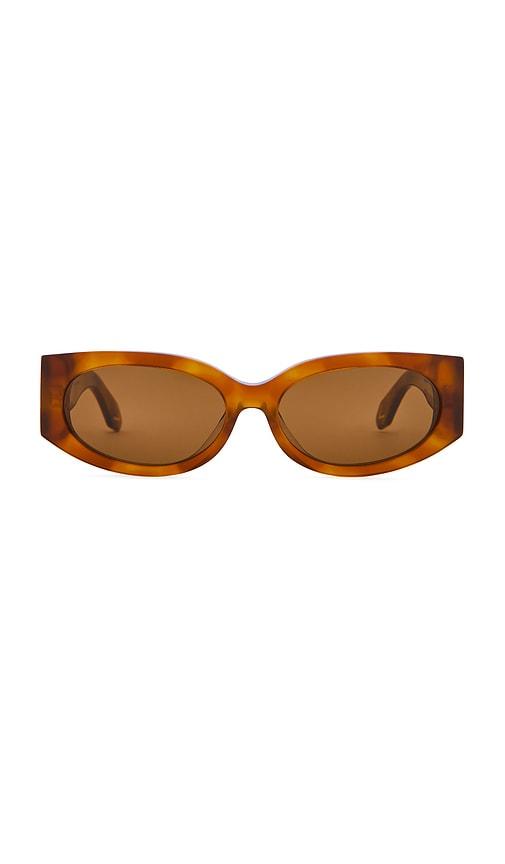 varley lambeth oval sunglasses in baby blue.