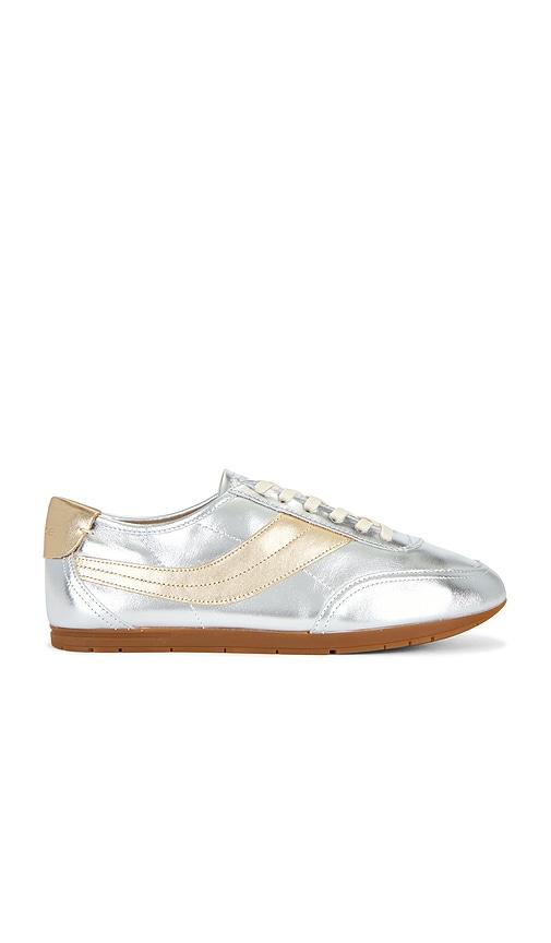 vince la runner in metallic silver. - size 10 (also in 6, 7, 8, 9)