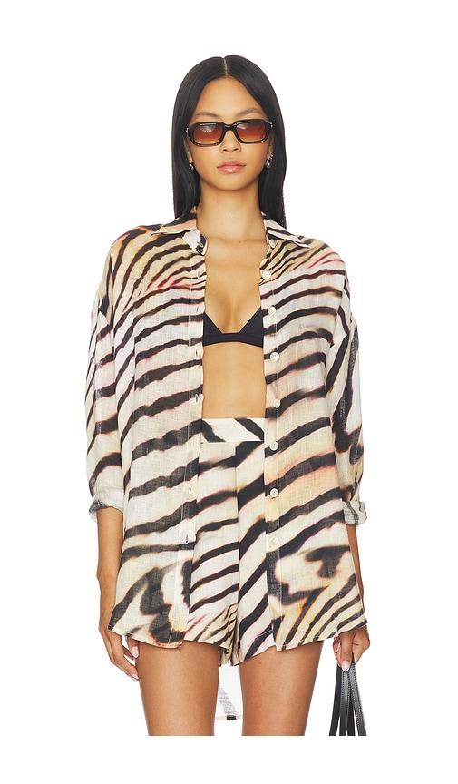 vitamin a playa boyfriend shirt. - size l (also in xs)