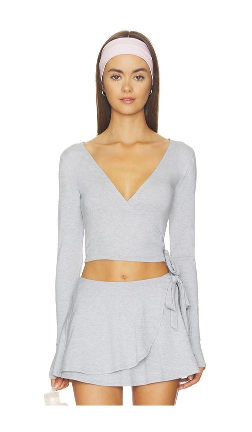 wellbeing + beingwell loungewell light turner wrap in grey. - size l (also in xxs, xs, s, m, xl)
