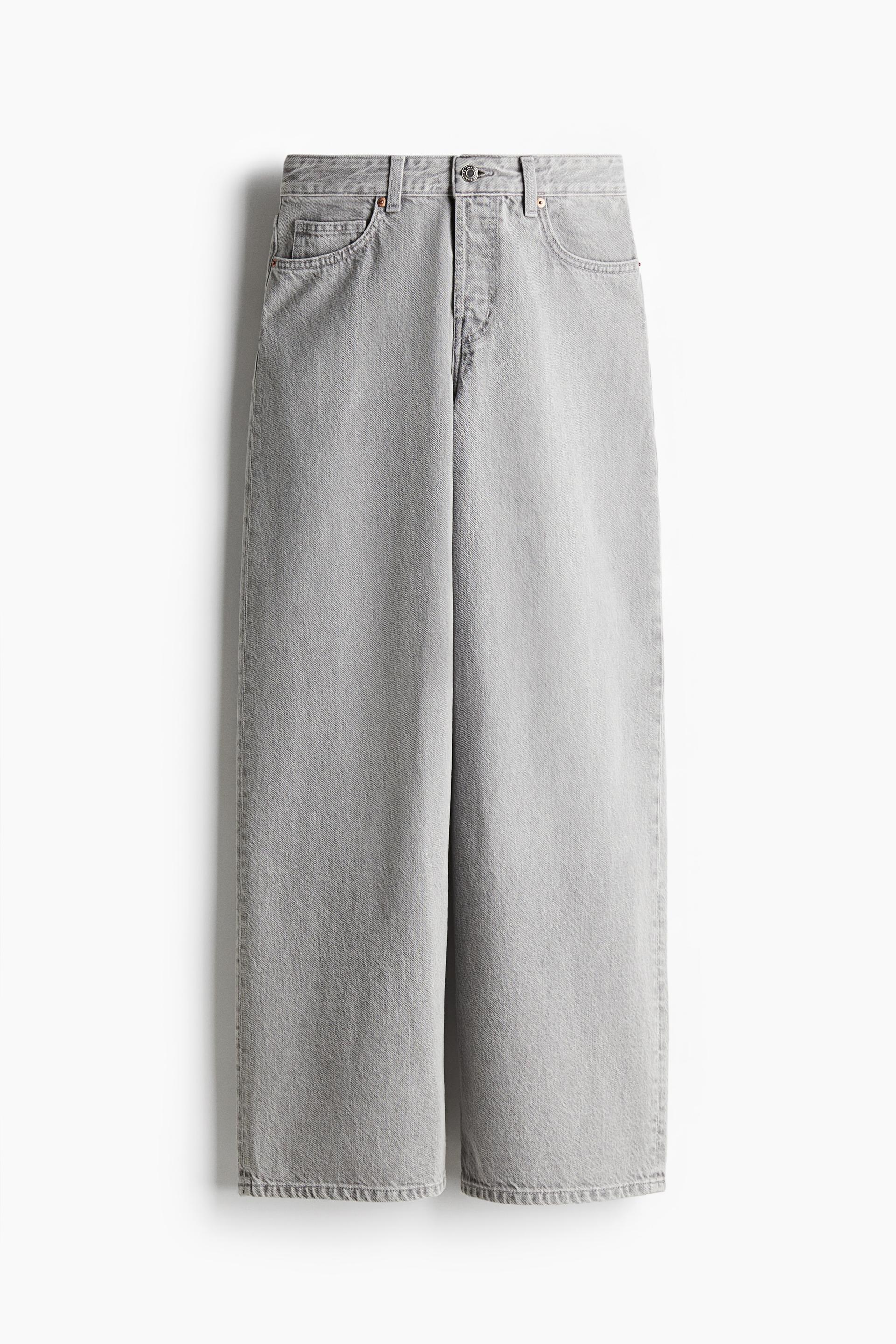 wide-cut jeans